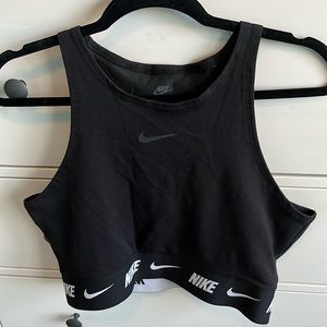 Nike Size Large crop tank w waistband